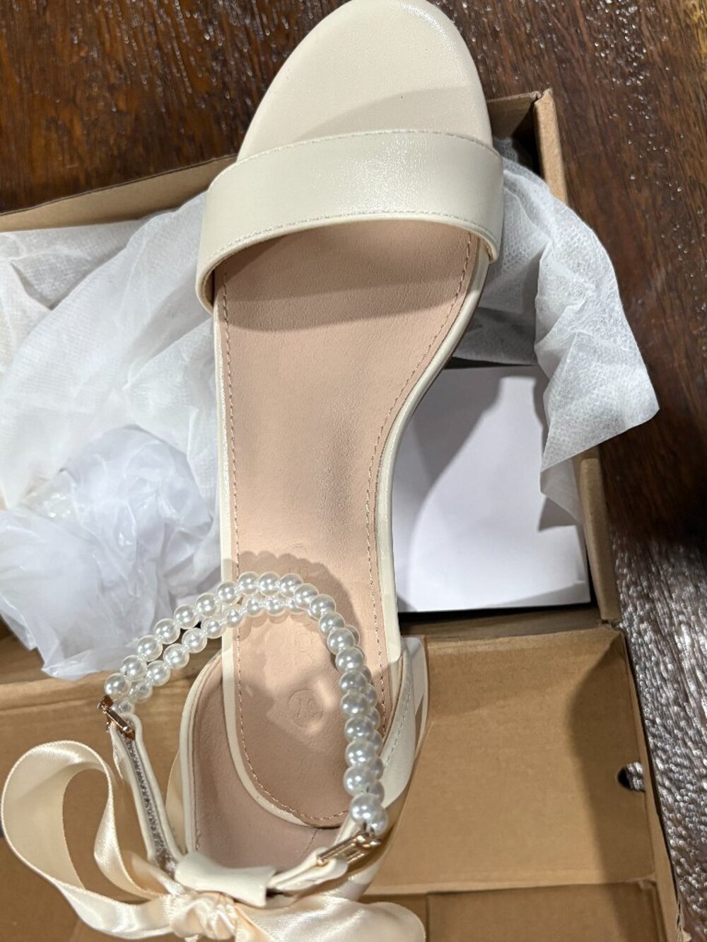 Coutgo Girls Bridal Flower girl Dress Shoes Heels sz Ivory Pearls sz 3Y NEW